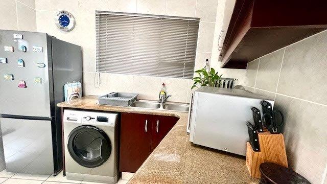 3 Bedroom Property for Sale in Uvongo KwaZulu-Natal