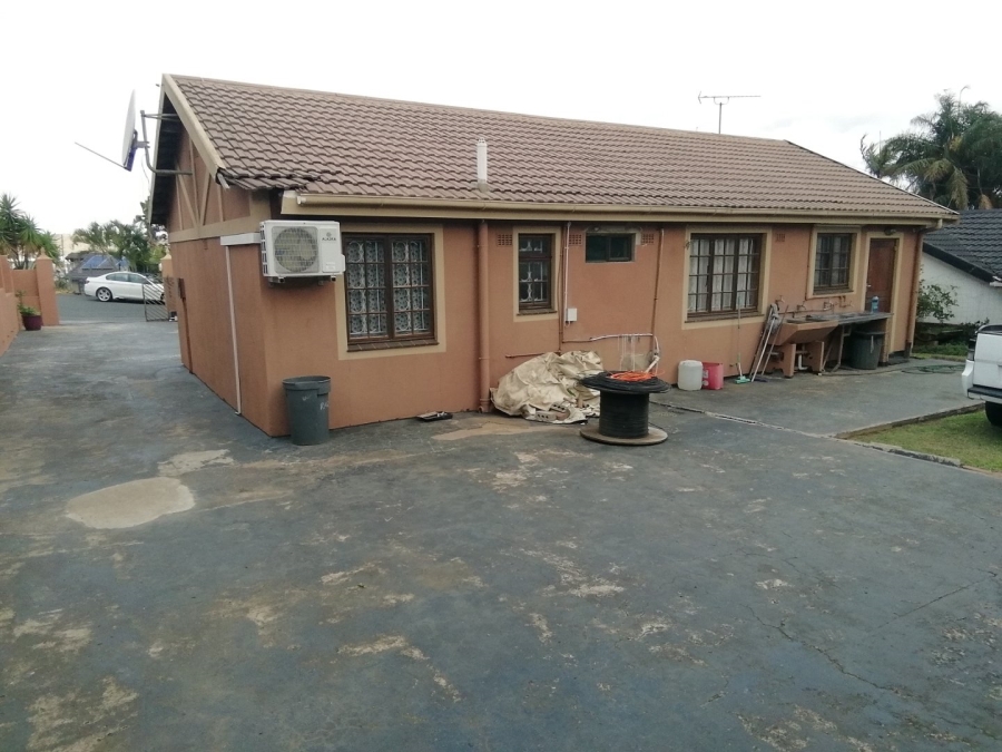 3 Bedroom Property for Sale in Parkgate KwaZulu-Natal