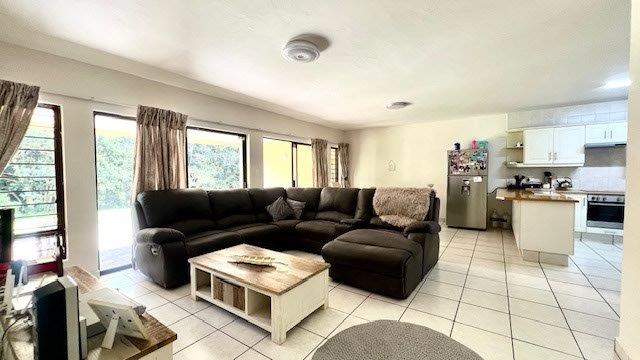 4 Bedroom Property for Sale in St Michaels On Sea KwaZulu-Natal