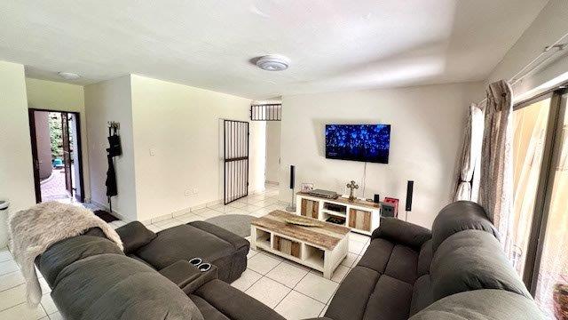 4 Bedroom Property for Sale in St Michaels On Sea KwaZulu-Natal