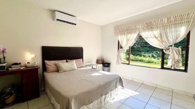 4 Bedroom Property for Sale in St Michaels On Sea KwaZulu-Natal