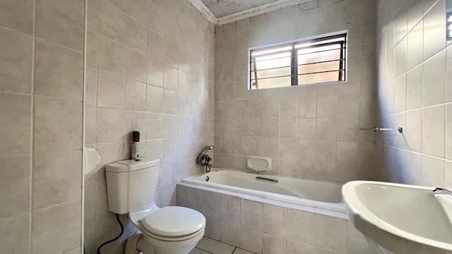 4 Bedroom Property for Sale in St Michaels On Sea KwaZulu-Natal