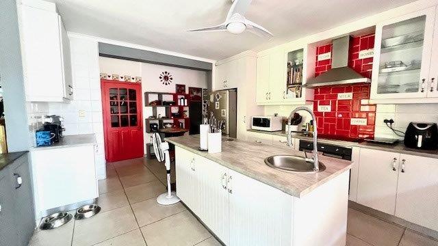 5 Bedroom Property for Sale in Ramsgate KwaZulu-Natal