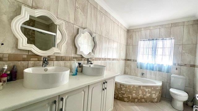 5 Bedroom Property for Sale in Ramsgate KwaZulu-Natal