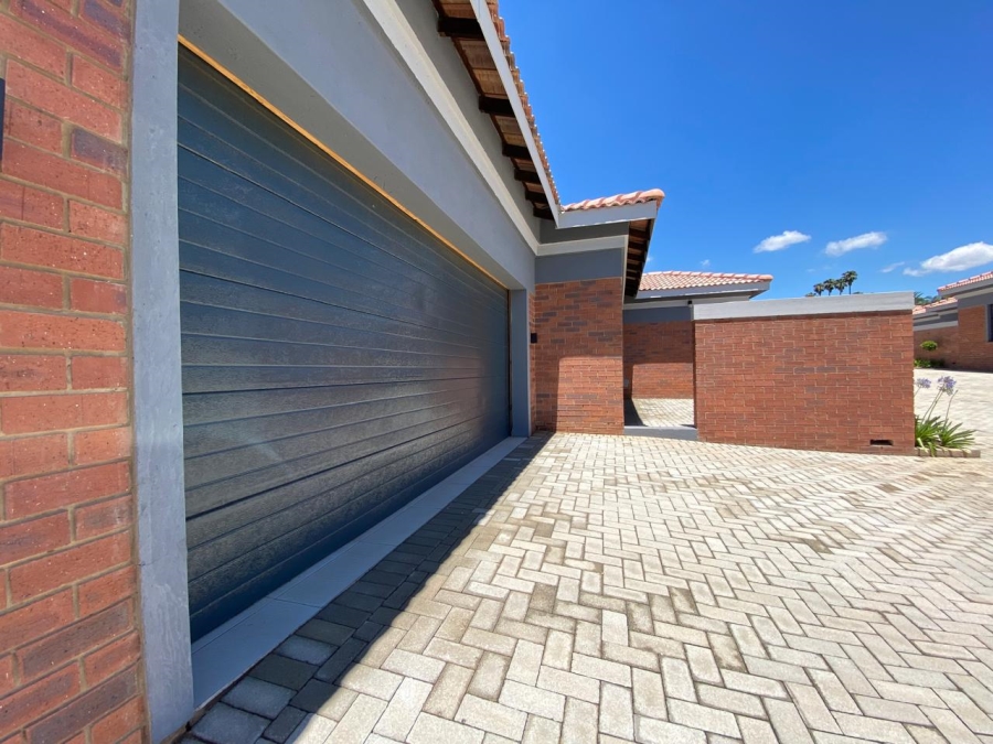 3 Bedroom Property for Sale in Schuinshoogte KwaZulu-Natal