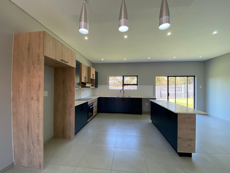 3 Bedroom Property for Sale in Schuinshoogte KwaZulu-Natal