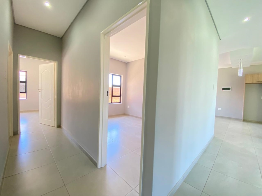 3 Bedroom Property for Sale in Schuinshoogte KwaZulu-Natal