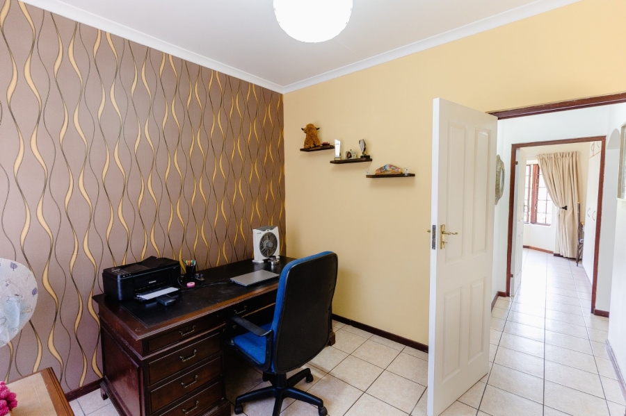 3 Bedroom Property for Sale in Umtentweni KwaZulu-Natal