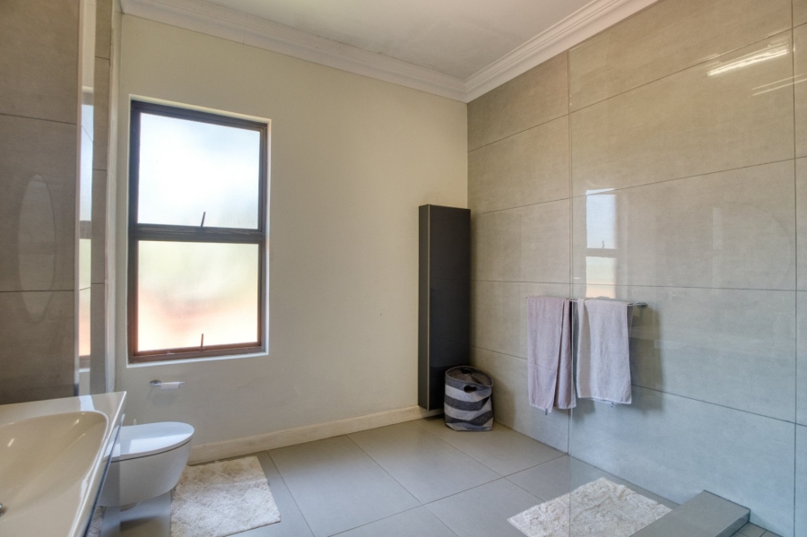 5 Bedroom Property for Sale in Hilltop Private Estate KwaZulu-Natal