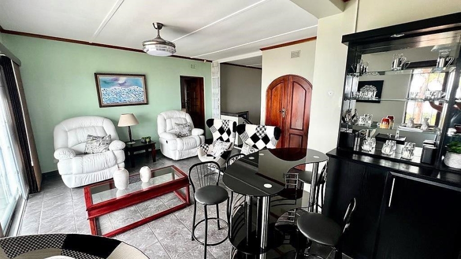 4 Bedroom Property for Sale in Uvongo KwaZulu-Natal