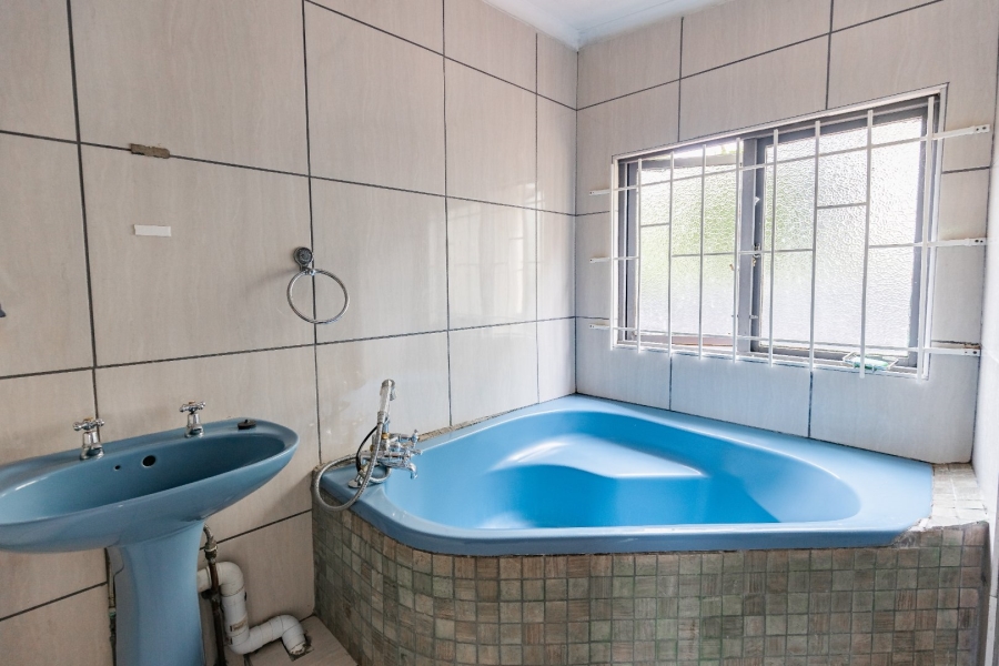 7 Bedroom Property for Sale in Southport KwaZulu-Natal