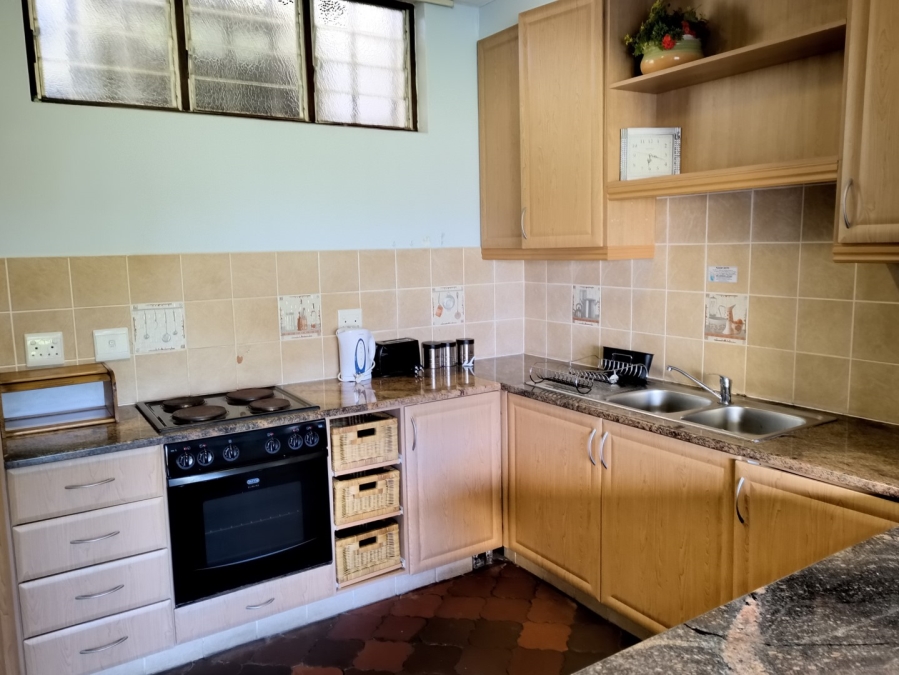 2 Bedroom Property for Sale in Uvongo KwaZulu-Natal