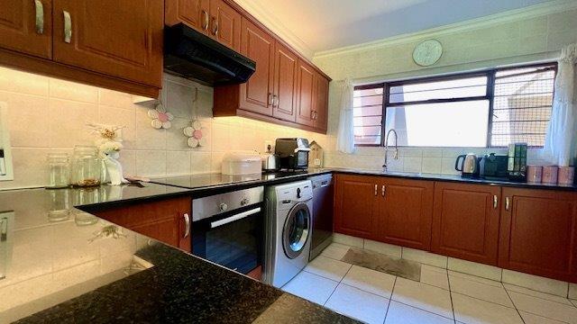 4 Bedroom Property for Sale in St Michaels On Sea KwaZulu-Natal