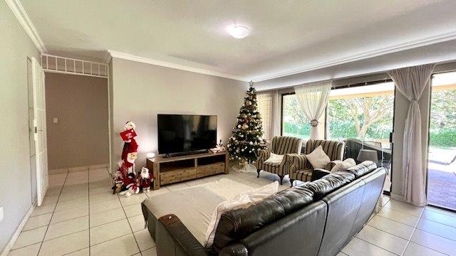 4 Bedroom Property for Sale in St Michaels On Sea KwaZulu-Natal