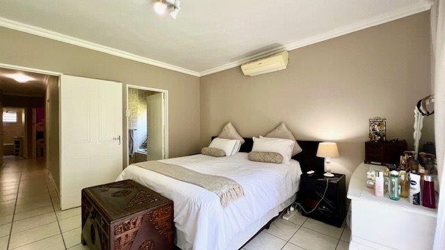 4 Bedroom Property for Sale in St Michaels On Sea KwaZulu-Natal