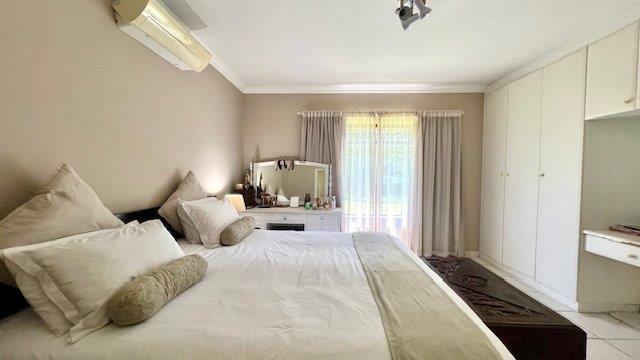 4 Bedroom Property for Sale in St Michaels On Sea KwaZulu-Natal