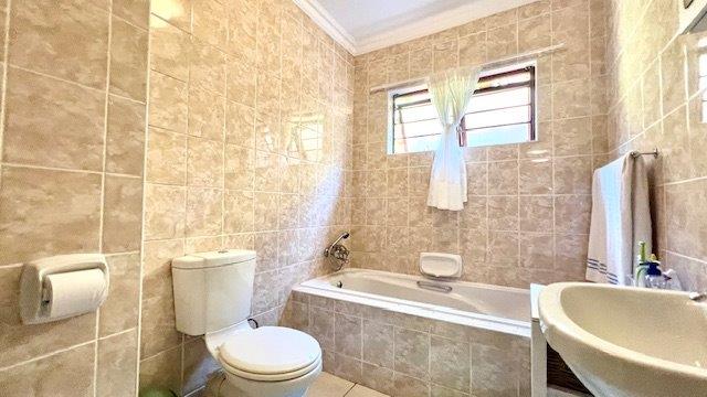 4 Bedroom Property for Sale in St Michaels On Sea KwaZulu-Natal