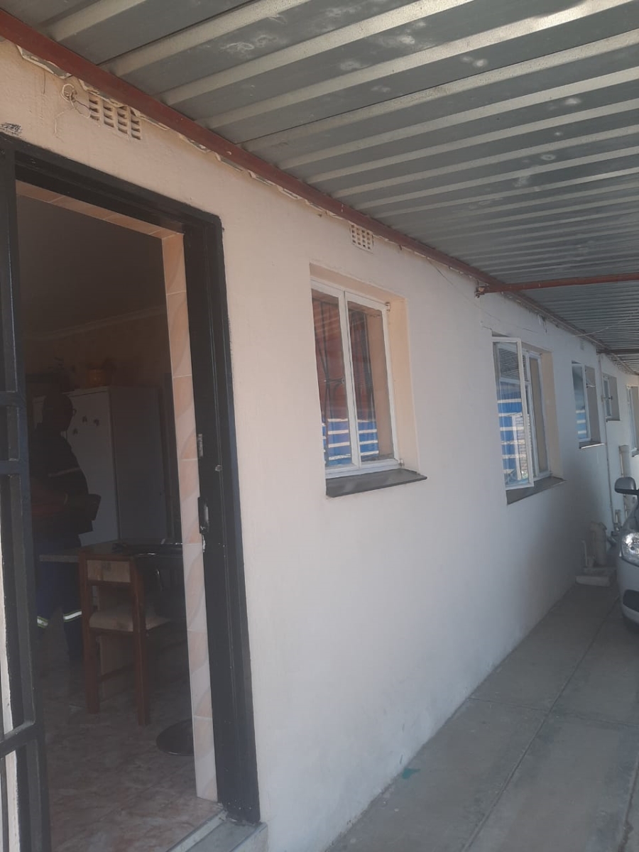 3 Bedroom Property for Sale in Acaciaville KwaZulu-Natal