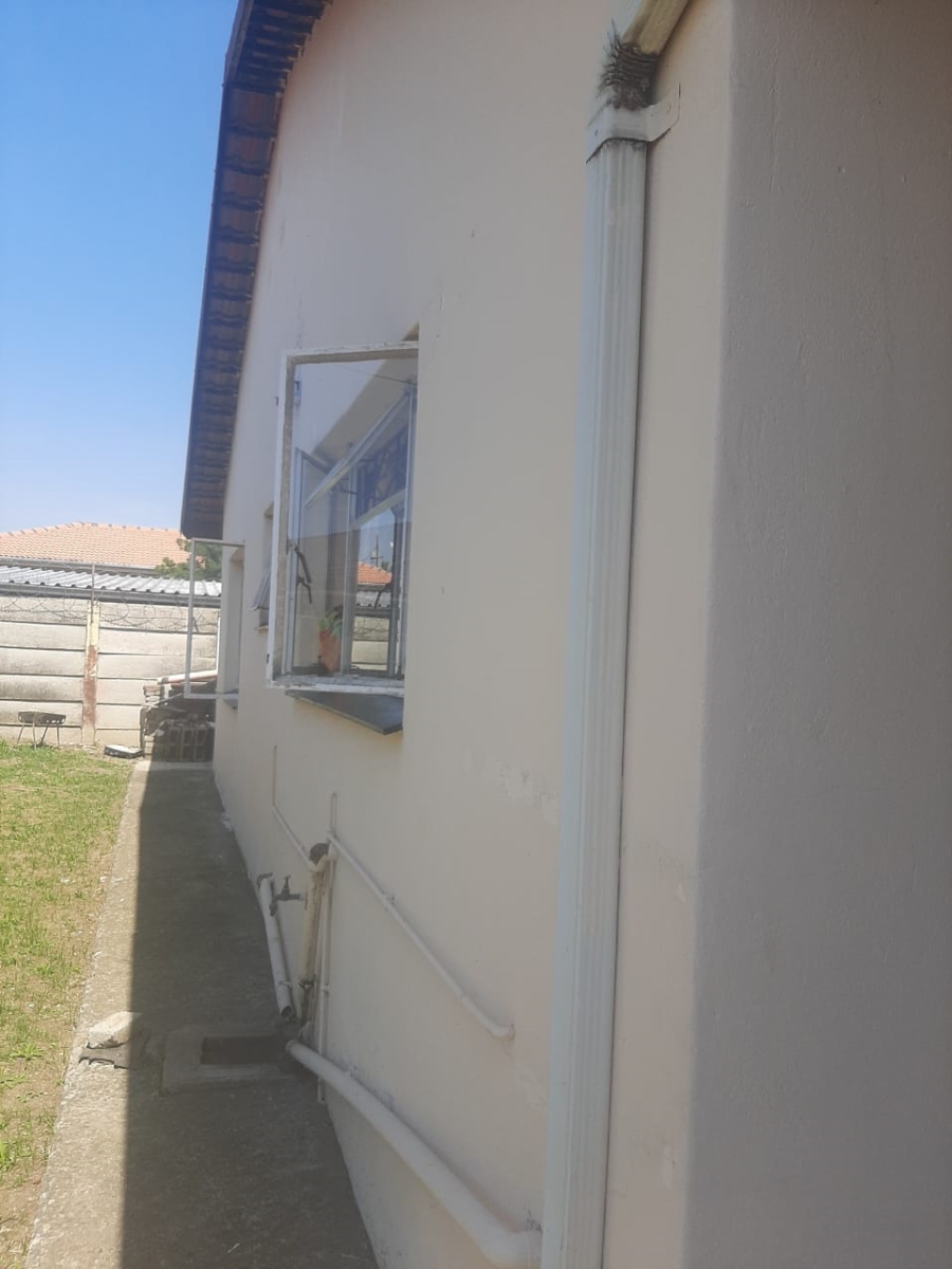 3 Bedroom Property for Sale in Acaciaville KwaZulu-Natal