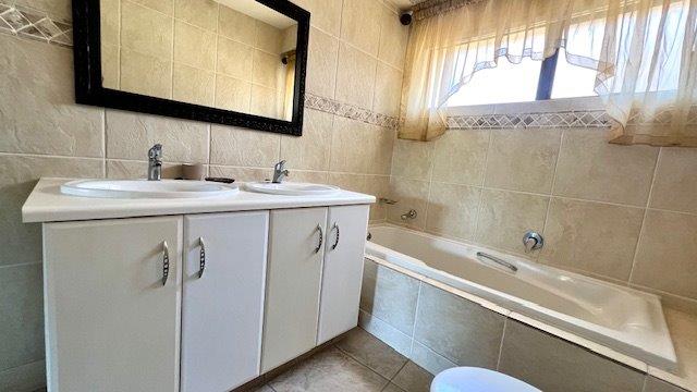 3 Bedroom Property for Sale in Ramsgate KwaZulu-Natal