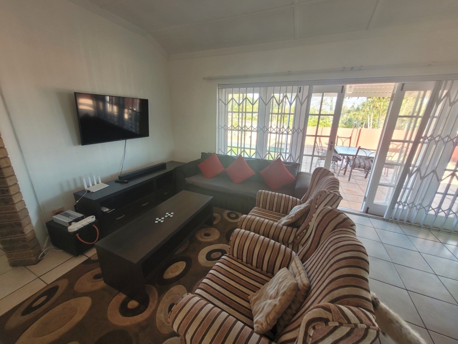 4 Bedroom Property for Sale in Umtentweni KwaZulu-Natal