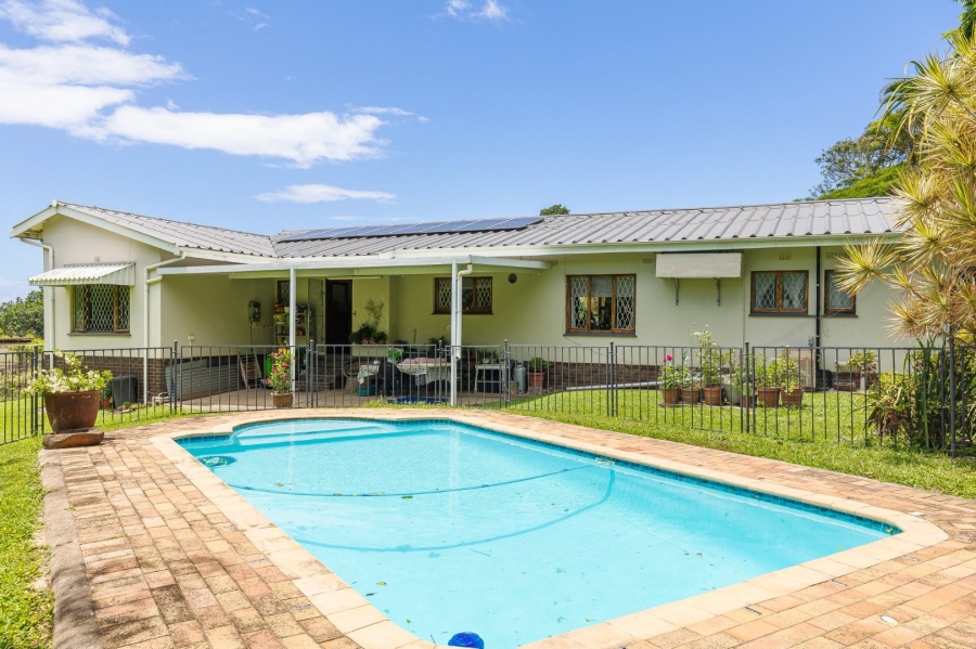 4 Bedroom Property for Sale in Umtentweni KwaZulu-Natal