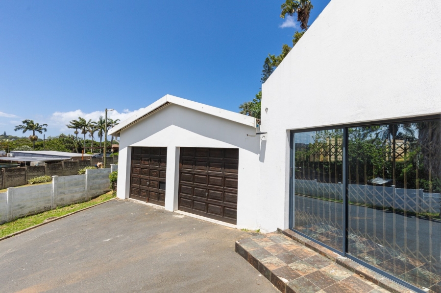 4 Bedroom Property for Sale in Uvongo KwaZulu-Natal