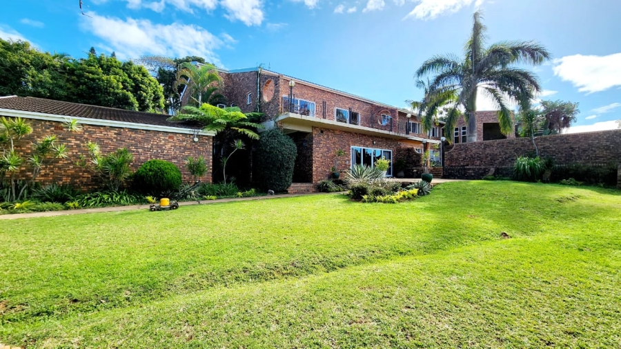 5 Bedroom Property for Sale in Umtentweni KwaZulu-Natal