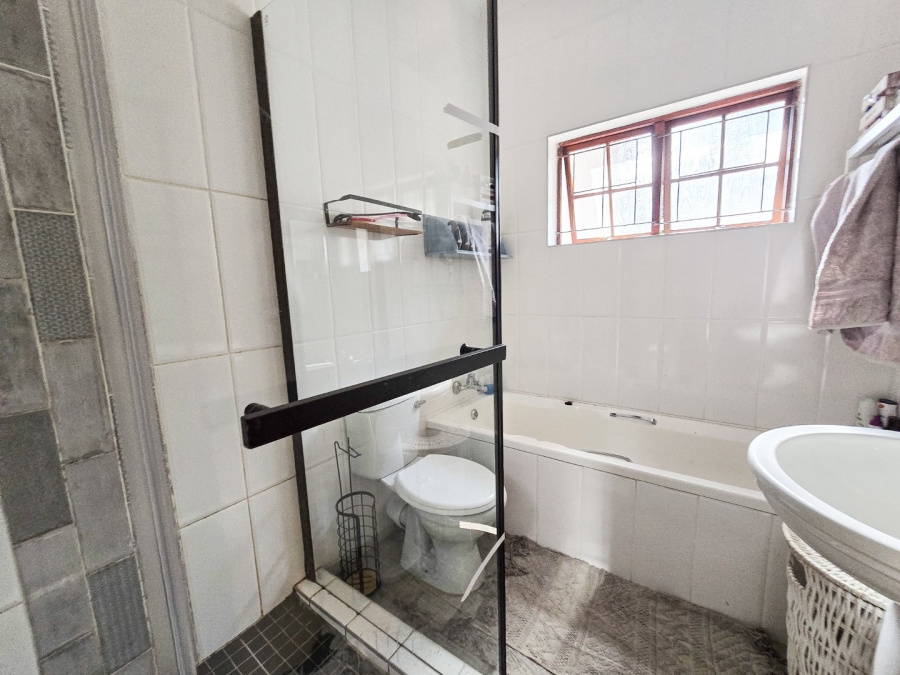 4 Bedroom Property for Sale in Umtentweni KwaZulu-Natal