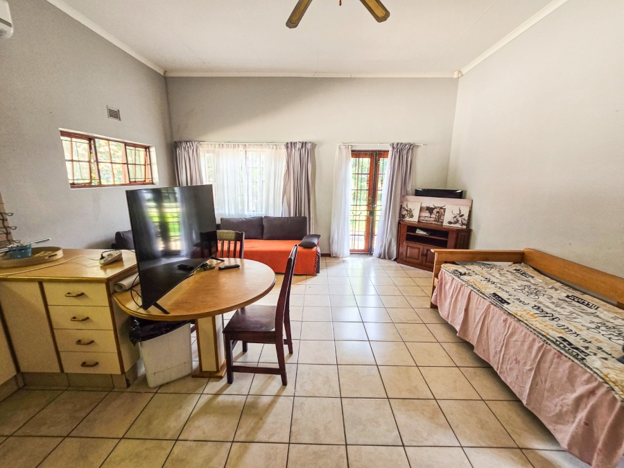 4 Bedroom Property for Sale in Umtentweni KwaZulu-Natal