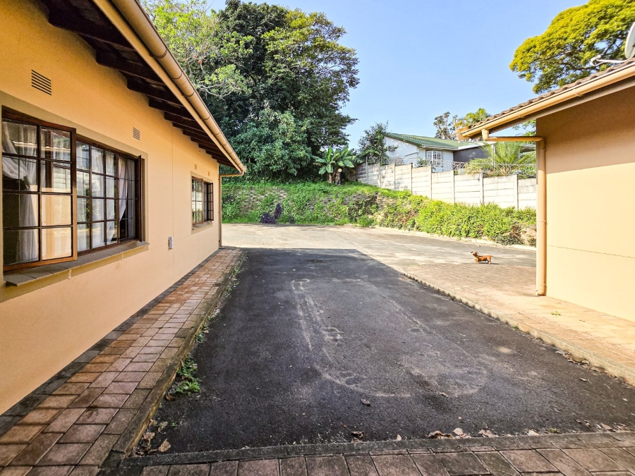 4 Bedroom Property for Sale in Umtentweni KwaZulu-Natal