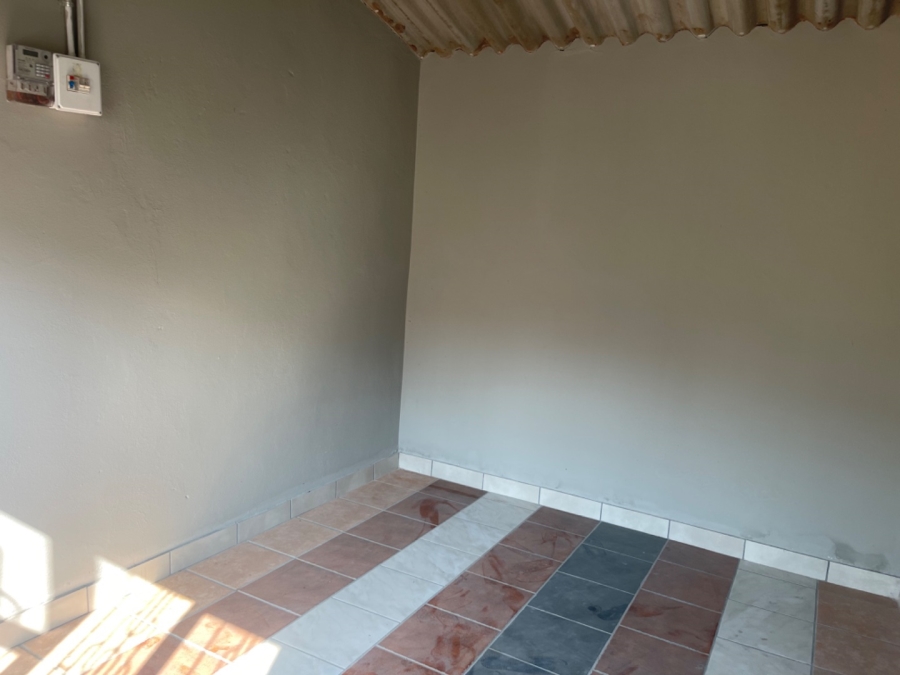 To Let 1 Bedroom Property for Rent in Umlazi N KwaZulu-Natal