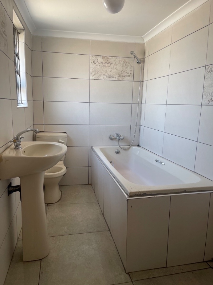 To Let 1 Bedroom Property for Rent in Umlazi N KwaZulu-Natal