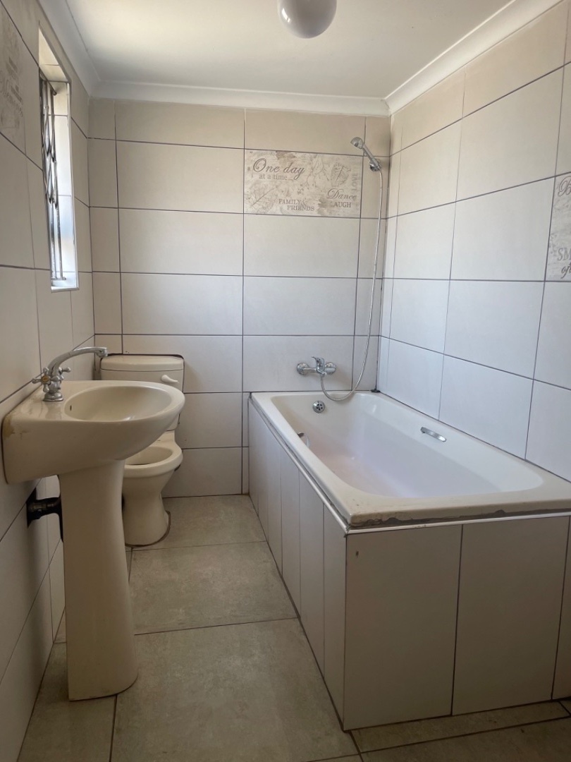 To Let 1 Bedroom Property for Rent in Umlazi N KwaZulu-Natal