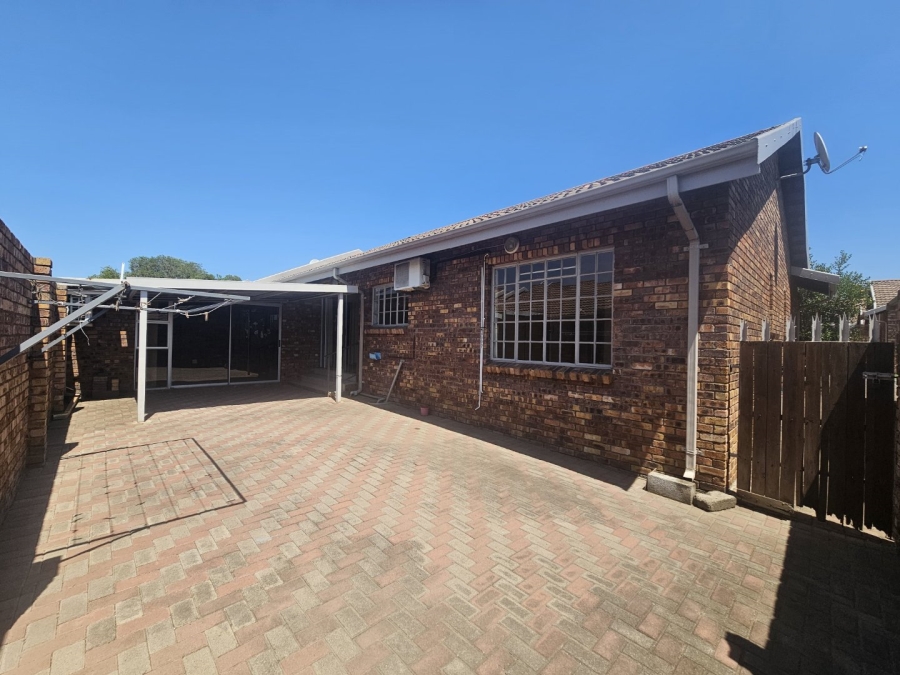 3 Bedroom Property for Sale in Huttenheights KwaZulu-Natal