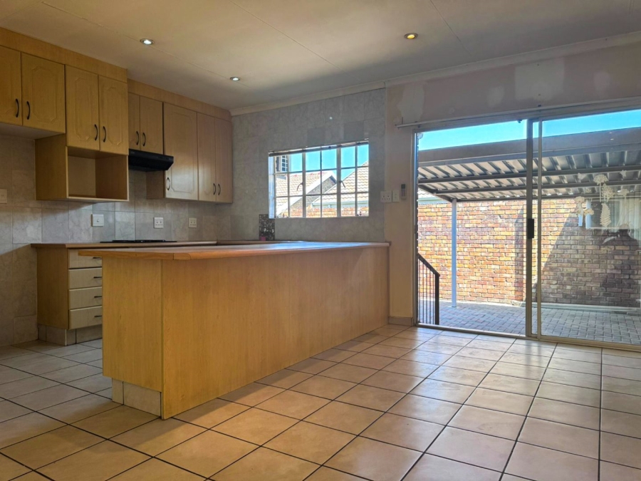 3 Bedroom Property for Sale in Huttenheights KwaZulu-Natal