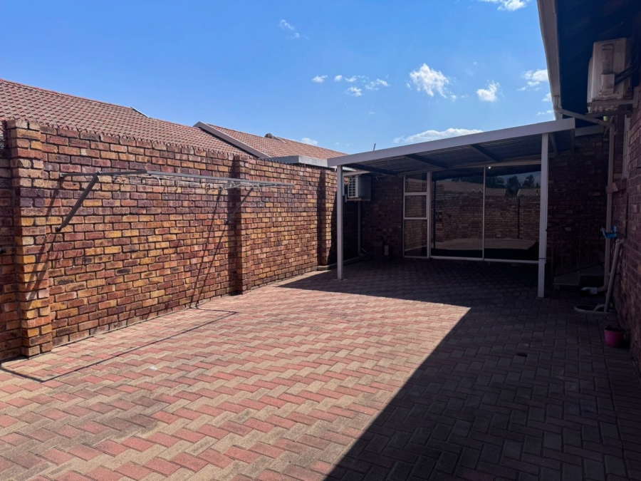 3 Bedroom Property for Sale in Huttenheights KwaZulu-Natal