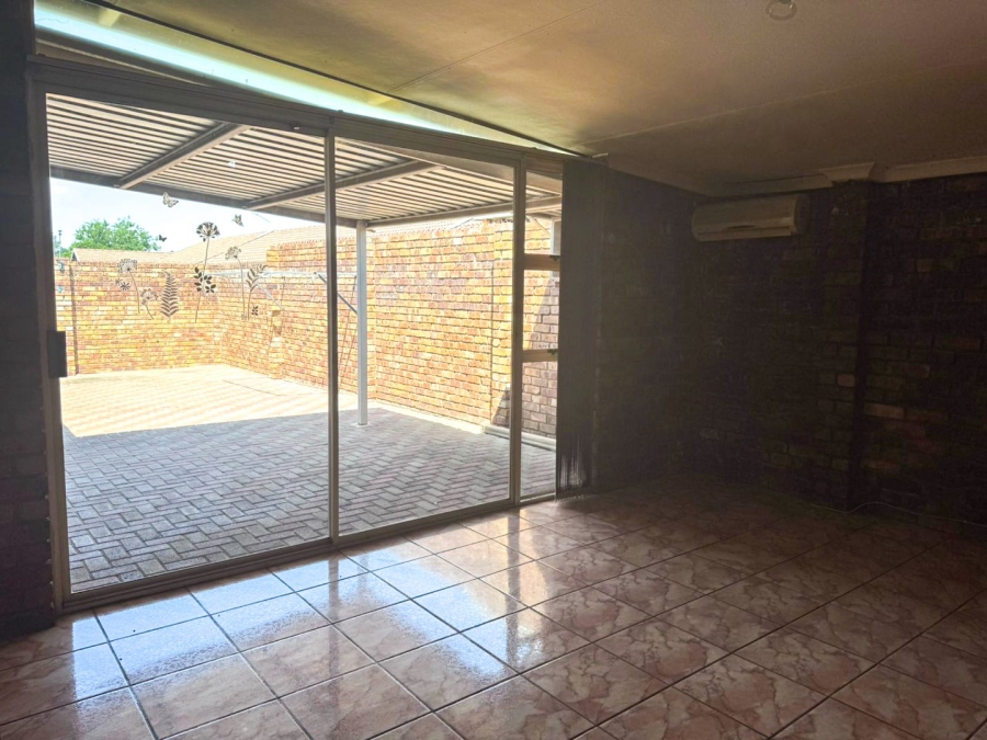 3 Bedroom Property for Sale in Huttenheights KwaZulu-Natal