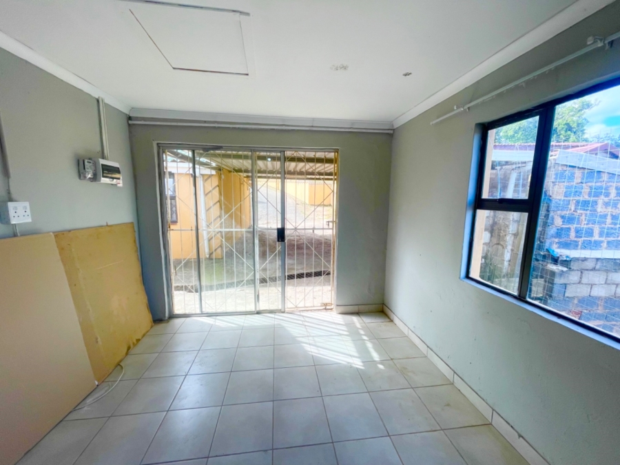 To Let 1 Bedroom Property for Rent in Umlazi N KwaZulu-Natal