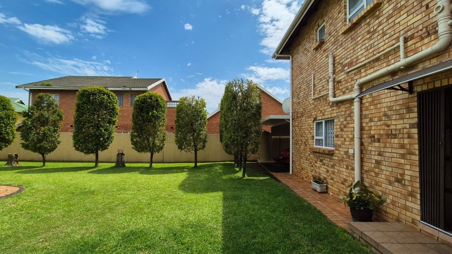 4 Bedroom Property for Sale in Somerset Park KwaZulu-Natal