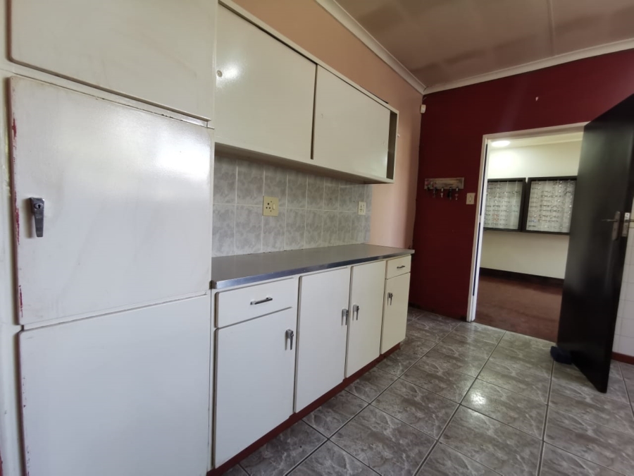 To Let commercial Property for Rent in Huttenheights KwaZulu-Natal