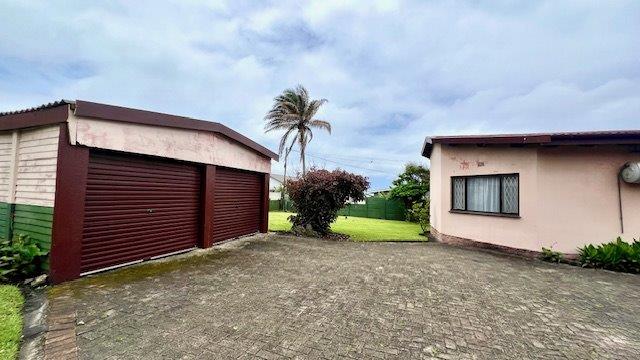 3 Bedroom Property for Sale in St Michaels On Sea KwaZulu-Natal