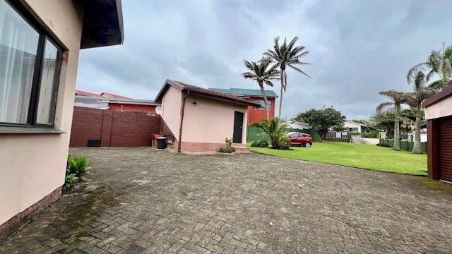 3 Bedroom Property for Sale in St Michaels On Sea KwaZulu-Natal