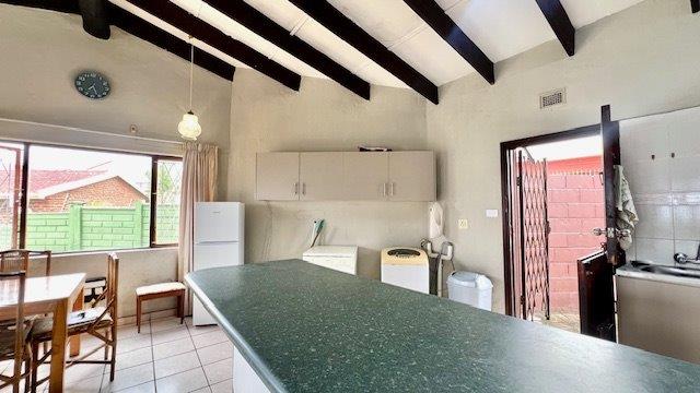 3 Bedroom Property for Sale in St Michaels On Sea KwaZulu-Natal