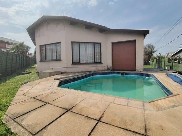 3 Bedroom Property for Sale in St Michaels On Sea KwaZulu-Natal