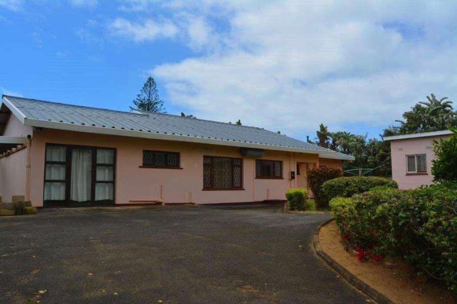 4 Bedroom Property for Sale in Sea Park KwaZulu-Natal