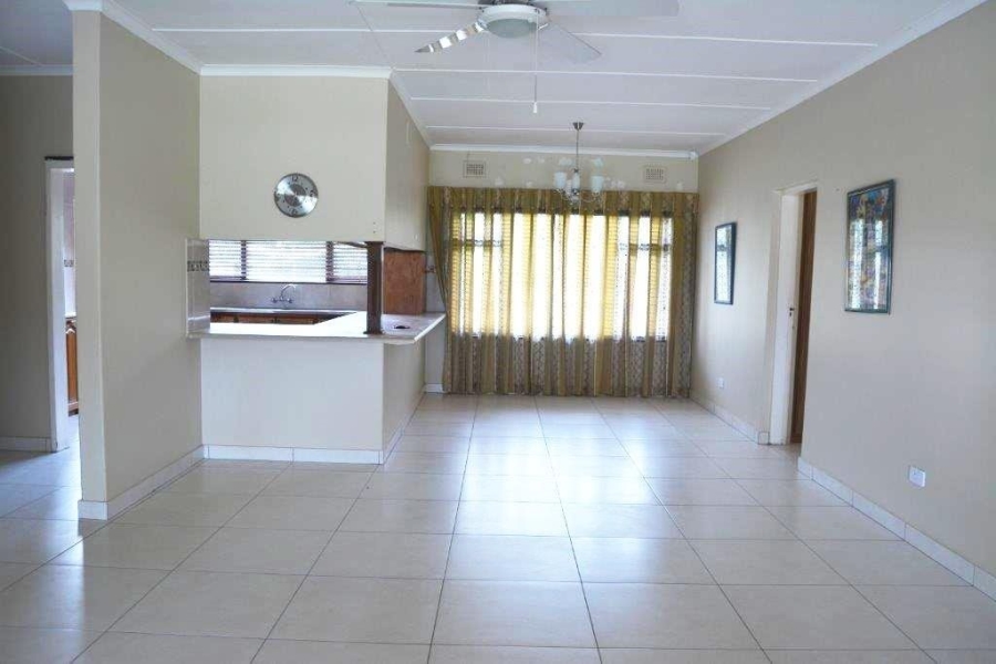 4 Bedroom Property for Sale in Sea Park KwaZulu-Natal