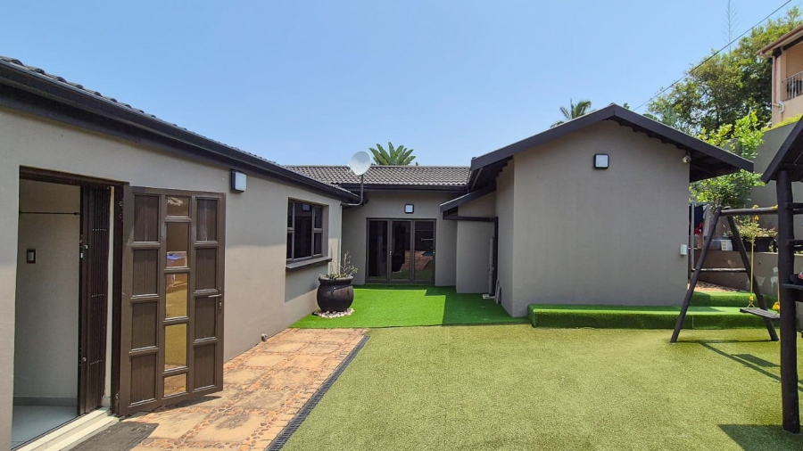 4 Bedroom Property for Sale in Compensation Beach KwaZulu-Natal