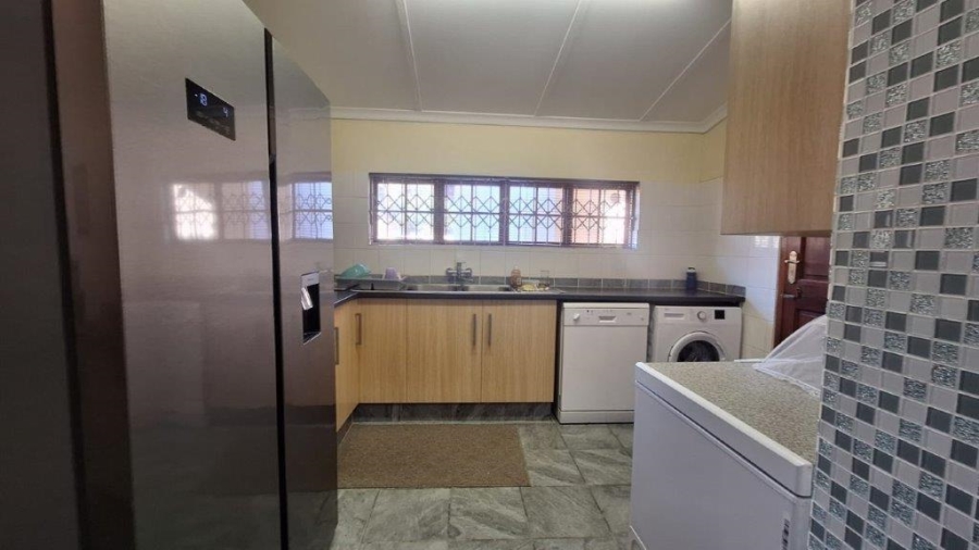 3 Bedroom Property for Sale in Sea Park KwaZulu-Natal