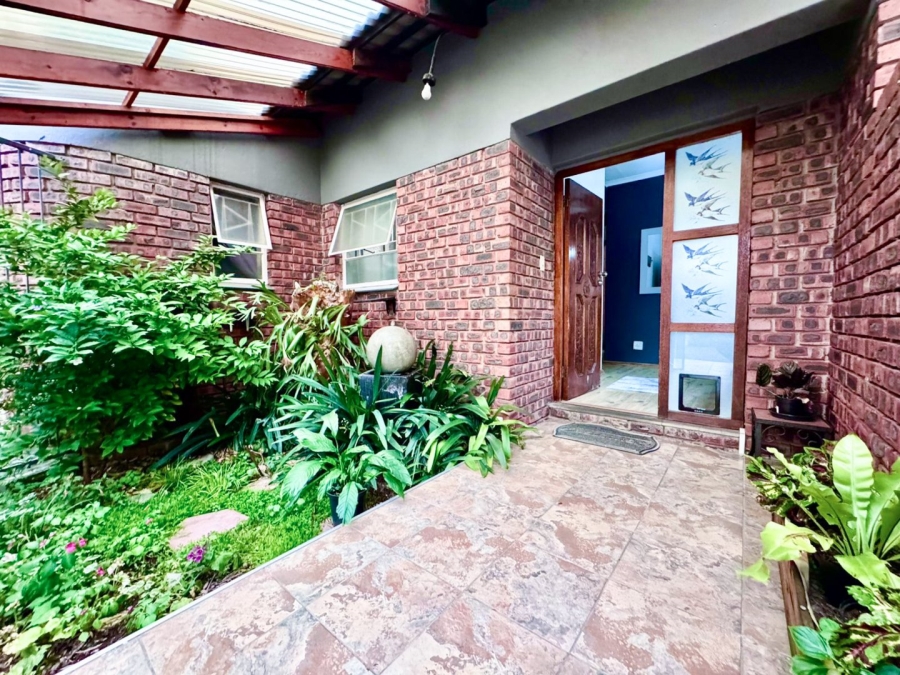 3 Bedroom Property for Sale in Aviary Hill KwaZulu-Natal